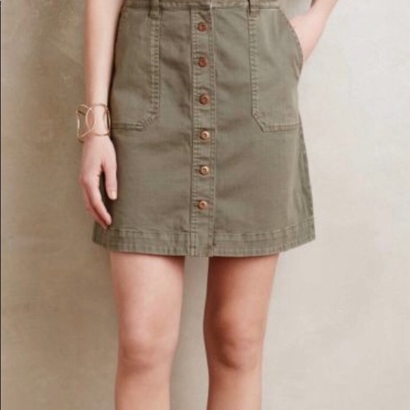 Anthropologie Dresses & Skirts - Anthropologie Green button down Skirt size 2
